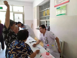 三服务进基层 健康咨询服务，守护百姓健康第一线